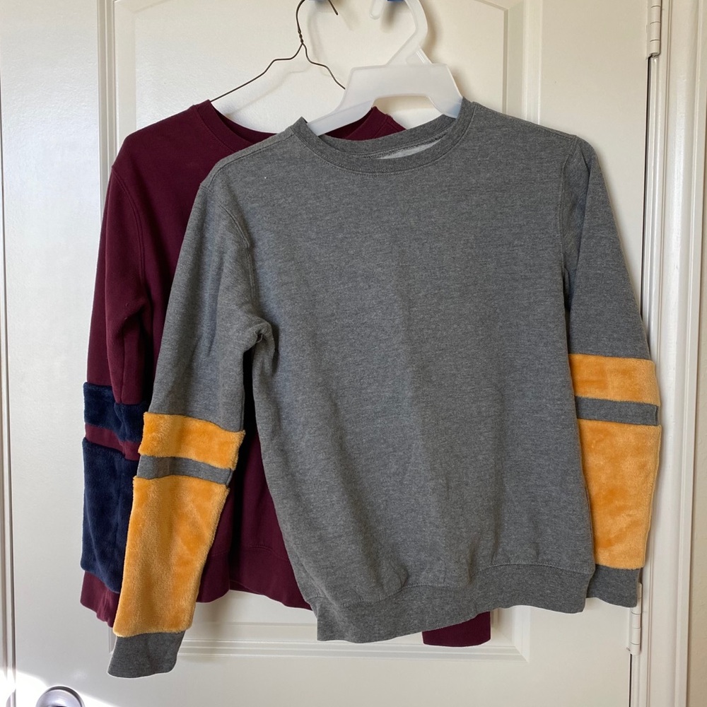 Set of two crew neck sweaters